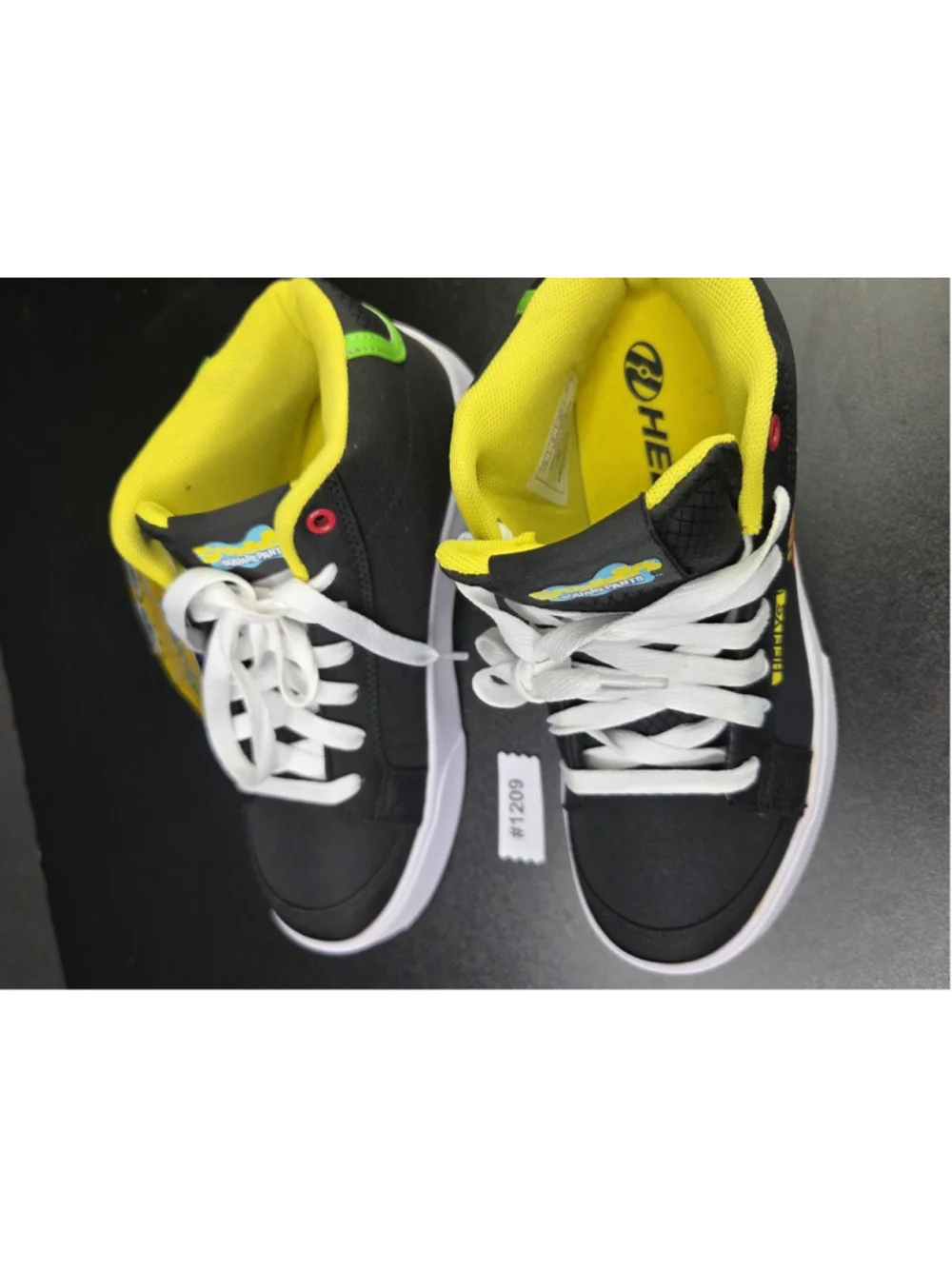Heelys x SpongeBob SquarePants Roller Shoes Youth Size 5 (US) NEW #1209